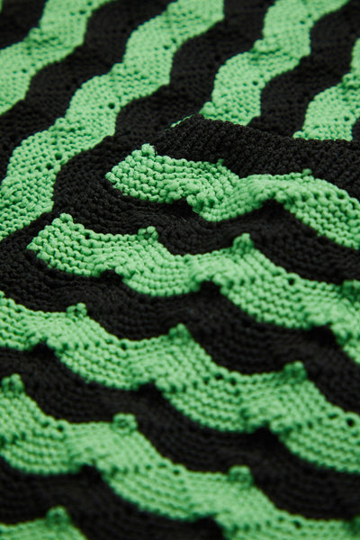 GREEN BLACK WAVY TOP