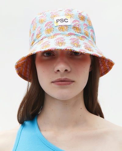 REVERSIBLE BUCKET HAT